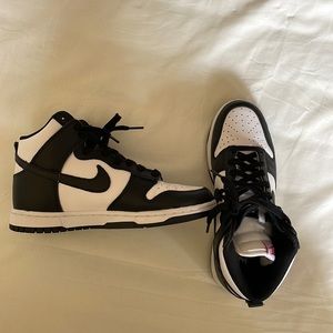 💯 authentic Nike Dunk High sneakers